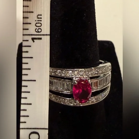 Ring - sz 7.25 - pink crystal stone w/rows of clear crystals - silver tone New - Picture 8 of 10